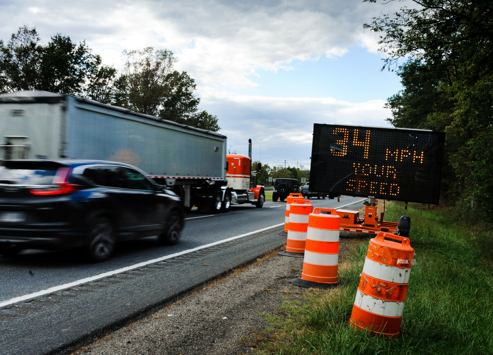 photo_ft_news_Route 17 I66 speed sign-1_20211017.jpg